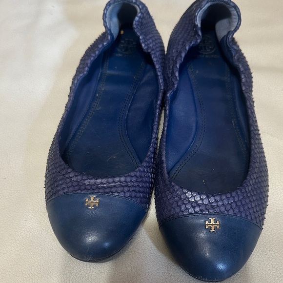 Tory Burch Navy Textured Flats - Picture 1 of 6